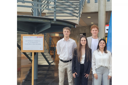 Les plaidoyers de la coopération internationale